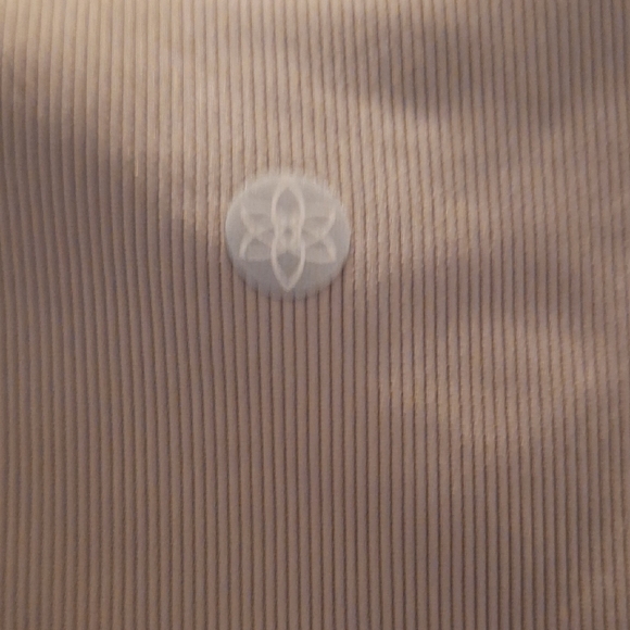 Harmony and BalanceWomen’s 2-Piece Ribbed Tank & Biker Shorts Set - Picture 5 of 8